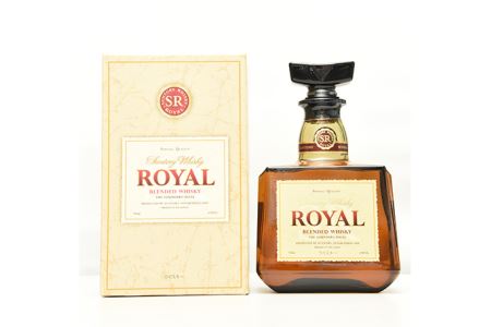 サントリーロイヤル　700ml ／ 酒 お酒 山崎 山崎蒸溜所 ウィスキー ウイスキー 国産ウイスキー 国産ウィスキー ジャパニーズウイスキー ローヤル 人気 オススメ おすすめ 宅飲み ご褒美 洋酒 ストレート ロック ハイボール 水割り お湯割り 万能 SUNTORY ROYAL サントリー SUNTORY アルコール度数 43％ 43度 No.089