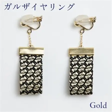 kuska fabricのガルザイヤリング【ゴールド】世界でも稀な手織りファブリック_装飾品・工芸品 ピアス・イヤリング アクセサリー _【1341711】