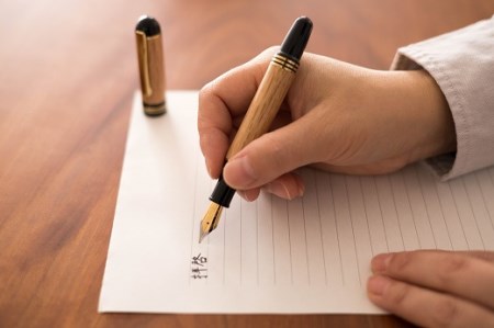 ふるさとの木を身近に感じる《アベマキ 万年筆》 1本 （ペン用ケース入り） | ツバキラボ ペン 文具 文房具 筆記用具 ケース入り 人気 贈り物 ギフト M49S01