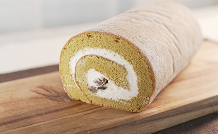 たっぷり地鶏卵のロールケーキ(緑茶)