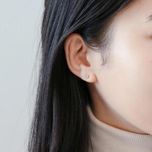 【K18イエローゴールド ダイヤモンドピアス】0.2ct 極上の雰囲気 6本たてづめデザイン 両耳セット SP1002-K18 / 金 ゴールド ダイヤ ジュエリー アクセサリー ギフト プレゼント レディース シンプル 定番