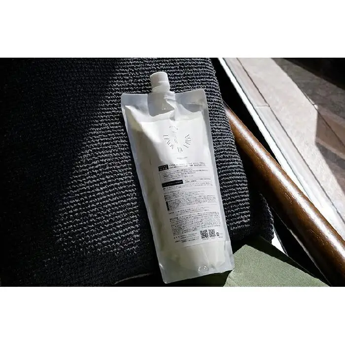 青森ヒバの入浴剤（詰め替え700ml）