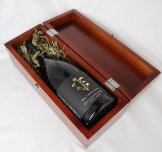 天然ハーブのリキュール『蛇谷プレミアム』専用木箱入 720ml