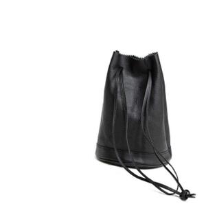 【レザー巾着】Drawstring bag カラー：Black【かばん ファッション 人気 おすすめ 】