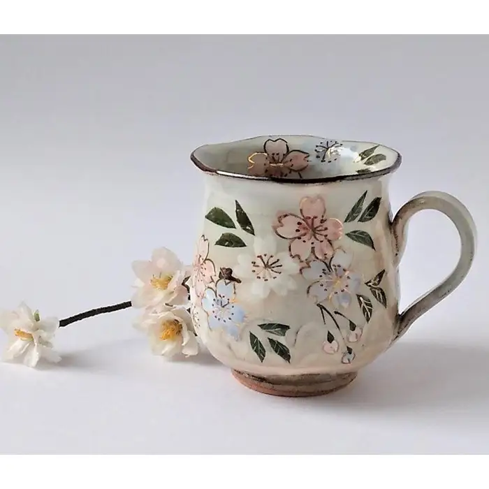 【ギャラリー洛中洛外】優しい色合いの桜が描かれてます 彩さくらマグカップ｜京都 陶器 人気 マグカップ