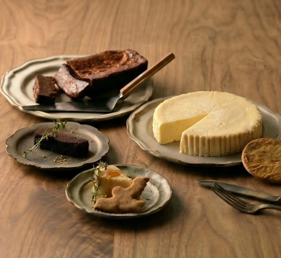 プレミアムニューヨークチーズケーキと濃厚ガトーショコラ