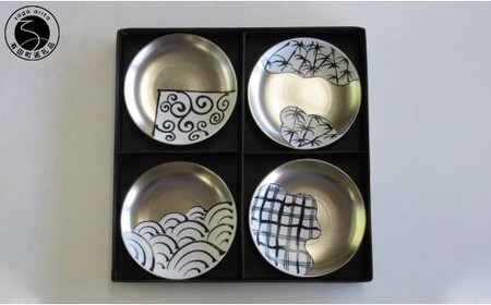 ARITA PORCELAIN LAB (アリタポーセリンラボ) 「繁栄」小皿4枚セット 有田焼 プラチナ 豆皿 おめでたい 正月 A60-124
