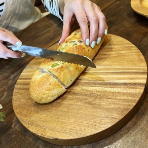 無垢　チーク材　ラウンドカッティングボード２５ｃｍ