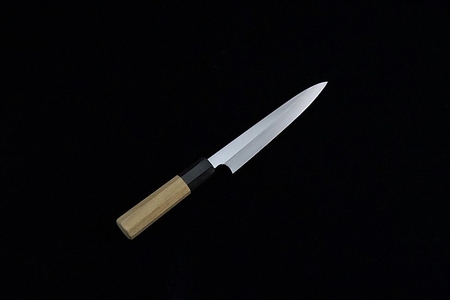 和ペティ１５０ミリ銀三鋼　包丁 日本製 ペティ ステンレス 刃渡り15cm 150mm 料理 高級 本格的 フルーツ 野菜 飾り切り 皮むき コンパクト アウトドア用にも【田所刃物株式会社】 [BQAS006]