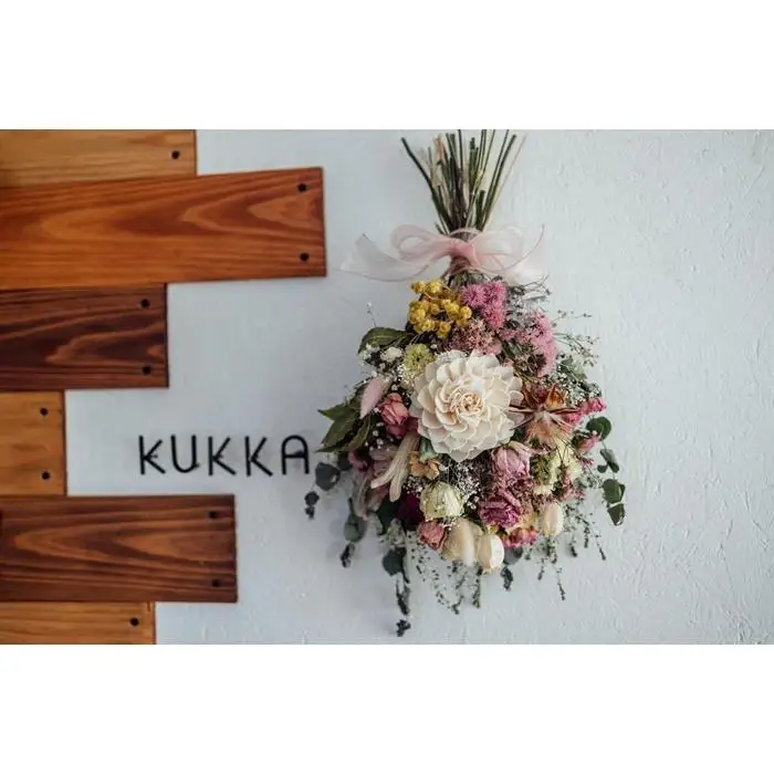 福岡市で製作したドライフラワースワッグ（ピンクブーケM）