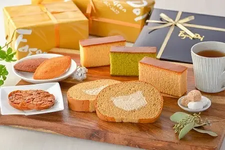 スイーツ コーヒーロール・カステラ3種・焼き菓子セット（計37個入り） 【04209-0038】 スイーツ ロールケーキ ギフト 洋菓子 贈答用 スイーツ 人気店 老舗