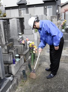 お墓のお掃除・献花サービス【碧南市内墓地限定】　H088-008