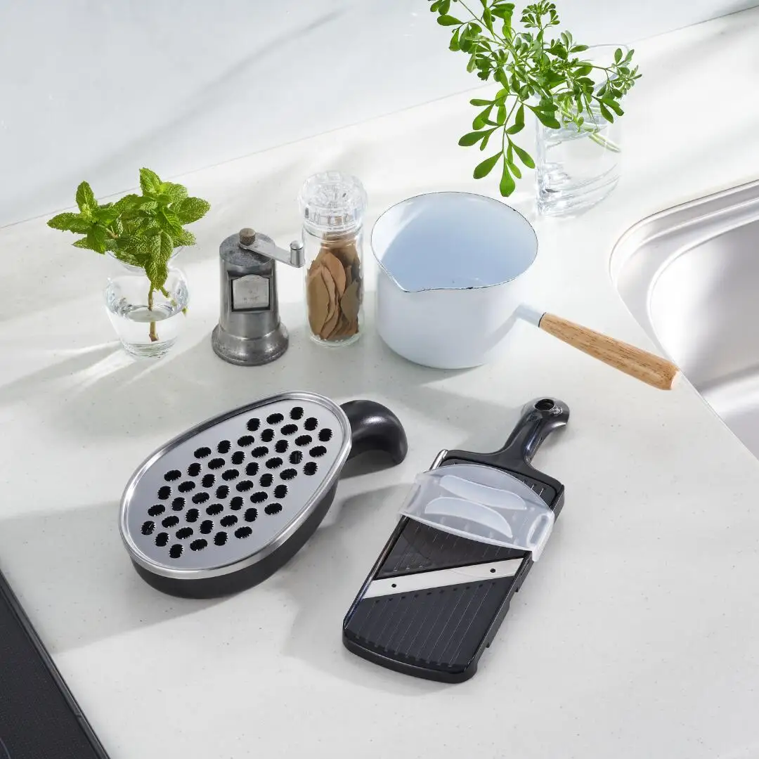 やさしいおろし器＋薄切できる厚み調整スライサー  [プログレード] キッチン用品 燕三条製 新生活 一人暮らし [下村工業] 【010S313】