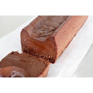 カカオ豆から手作業で作る クラフトチョコレートを使った 生ガトーショコラ