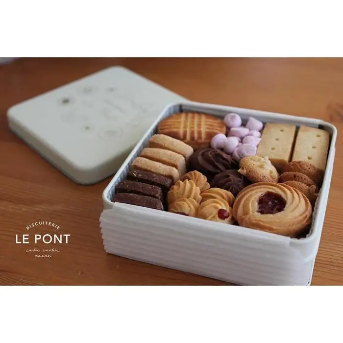 LE  PONTクッキー缶（スクエア）【6月～9月受注分は10月以降発送～1か月以内のお届け】