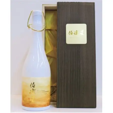 伯楽星 純米大吟醸 ひかり【720ml】_酒・アルコール 純米大吟醸 日本酒 sake サケ_【配送不可地域：離島】【1296534】