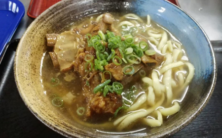 ＜だるまそば＞沖縄そば「本ソーキそば（豚スペアリブ）」8食セット 〇 細麺 読谷村 沖縄 そば セット商品 ストレート麺　 リニューアル 読谷セントラルキッチン