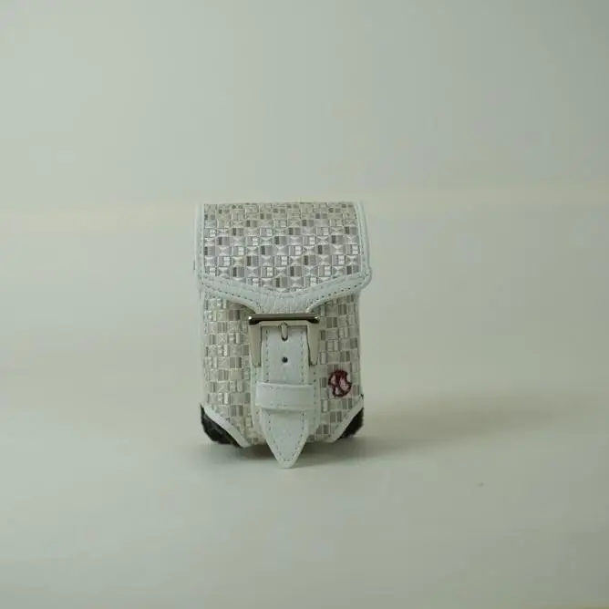 博多革工房HOMMONが作ったゴルフ距離計ケース【博多織・牛革】 ダークグレー