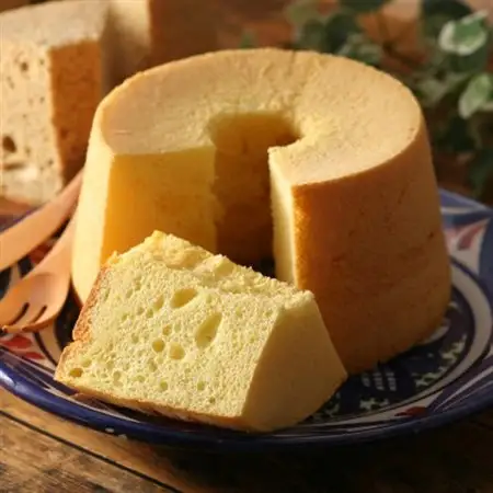 シフォンケーキプレーン ホール_菓子・スイーツ ケーキ  _【配送不可地域：離島】【1397550】