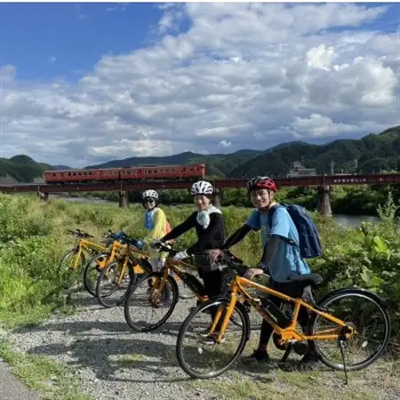 新温泉町七釜温泉発　ガイドつきポタリングツアー Eバイクで日本海の景色を満喫しよう!ペアチケット　【1409508】