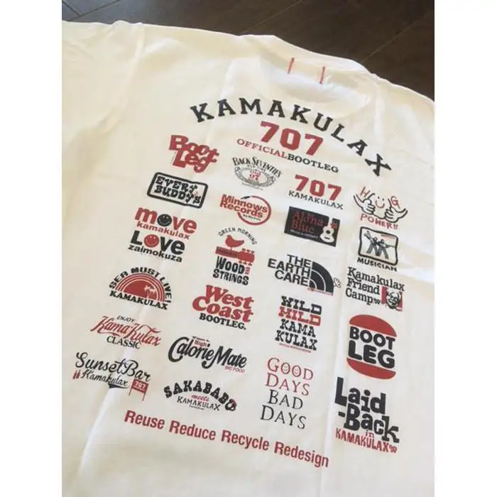 鎌倉ブランドの老舗「KAMAKULAX」の定番オリジナルALL LOGO Ｔシャツ【ホワイト】Lサイズ