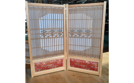 金襴西陣屏風「赤」《サイズ（片面）：約H800mm×W410mm》金襴西陣織と組子細工の和のコラボレーション屏風 職人技 加茂市 高井建具