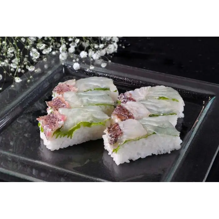 昆布〆鯛寿司