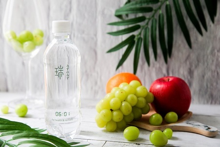 0019-79-01 みずのみず 「06:01 for health & recovery」 500ml×6本 ギフトパッケージ