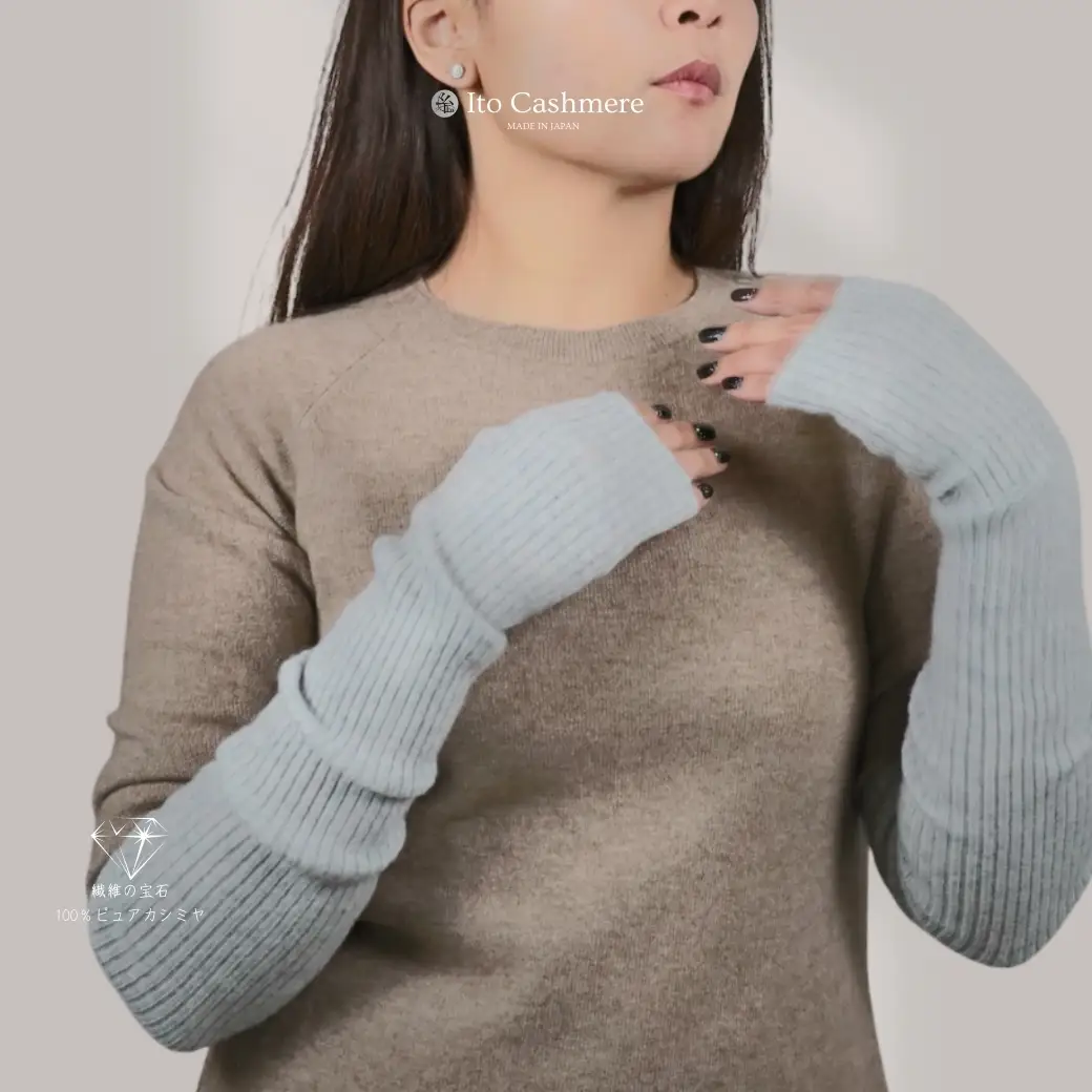 【100％ピュアカシミヤ】ハンドウオーマー ライトグレー