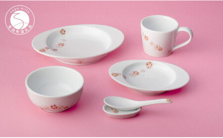 肥前赤絵窯元 鷹巣 お食い初め器揃え 女の子用 百日お祝い 成長と共に長く使える 名入れ 有田焼 bm006
