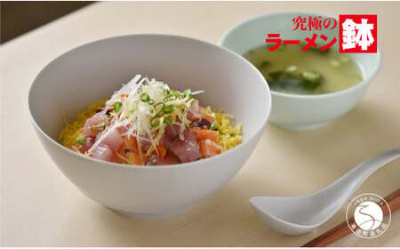 有田焼 究極のラーメン鉢 Colors グレイ レンゲ付【まるぶんオリジナル】食器 器 うつわ 麺鉢 ラーメン鉢 丼 丼ぶり どんぶり シンプル おしゃれ マット くすみカラー 灰色 電子レンジ対応 aw033