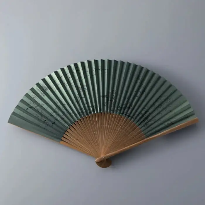 【L-573】鈴木扇子店 鳥獣戯画うるし画緑地（スス骨） 7.5寸(約22.5cm) ［高島屋選定品］