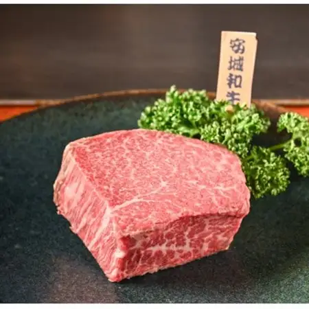 創業42年　ステーキハウスシャロレ　幻の安城和牛コース　食事券【1482426】