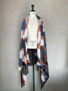 ◎海外要人向け贈呈品選出 足利銘仙(ほぐし織り)シルクストール ART.Square-OR【海外要人向け 贈呈品 羽織り 大判 シルク ストール 栃木県 足利市 】 F7Z-315