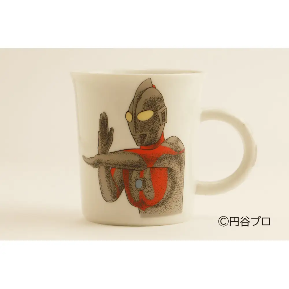 九谷焼　ウルトラマンマグカップ　スペシウム光線