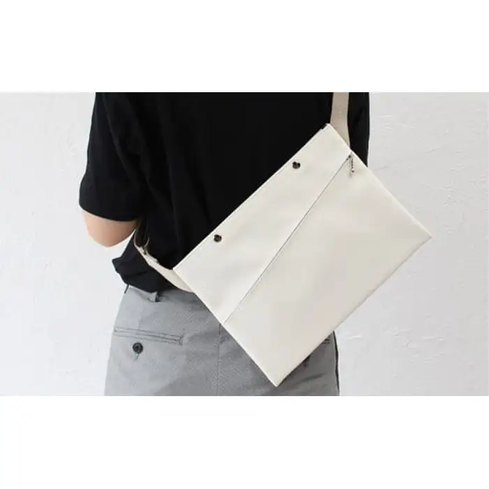上質で上品でシンプルなショルダーバッグ「saco」（ホワイト） No.246-12