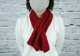 E1405国産カシミヤ糸使用国内生産カシミヤ１００％ショートマフラー（ワイン）