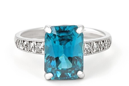 【一点もの】ブルージルコン（5.42ct）ダイヤモンドプラチナリング　R92　K05148-H