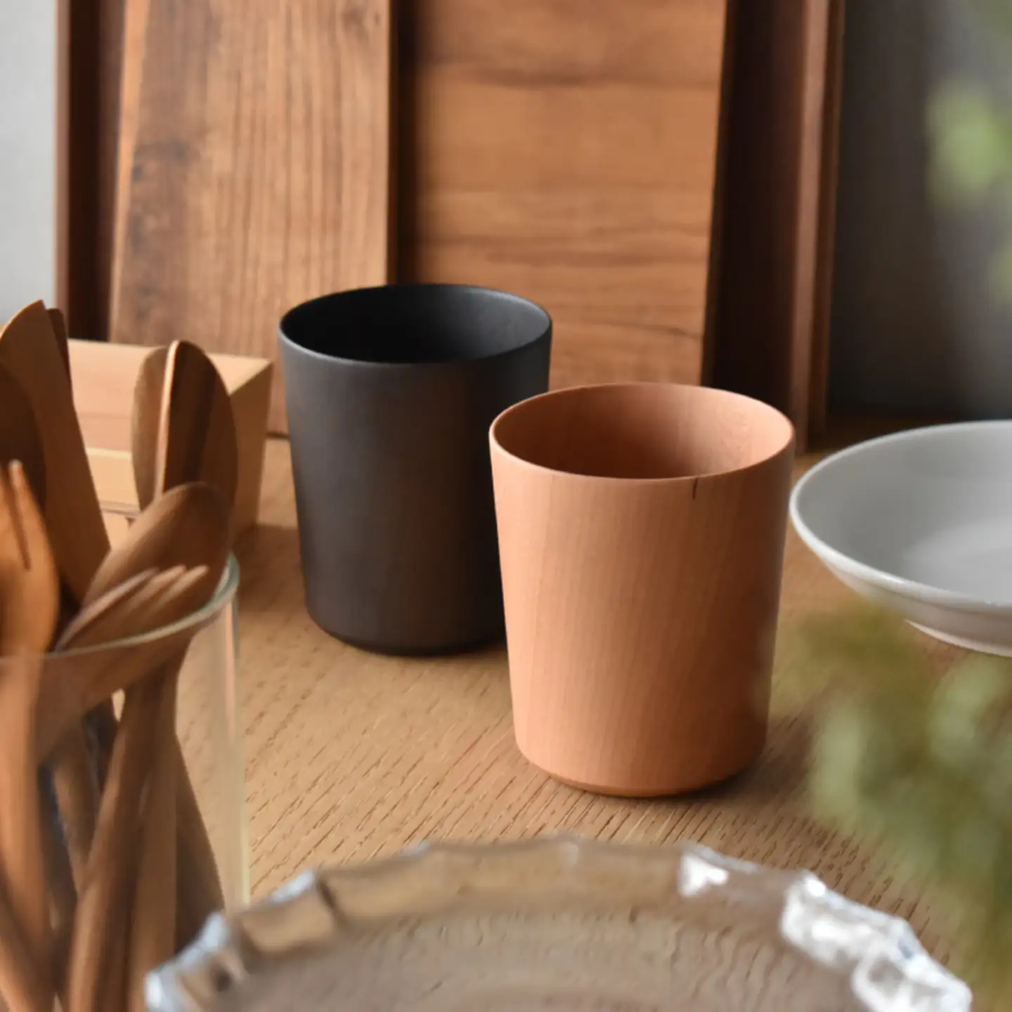 【Hacoa】食卓に温もりを添える天然木チェリーのコップ「Wooden Cup」 スマホスタンド 卓上