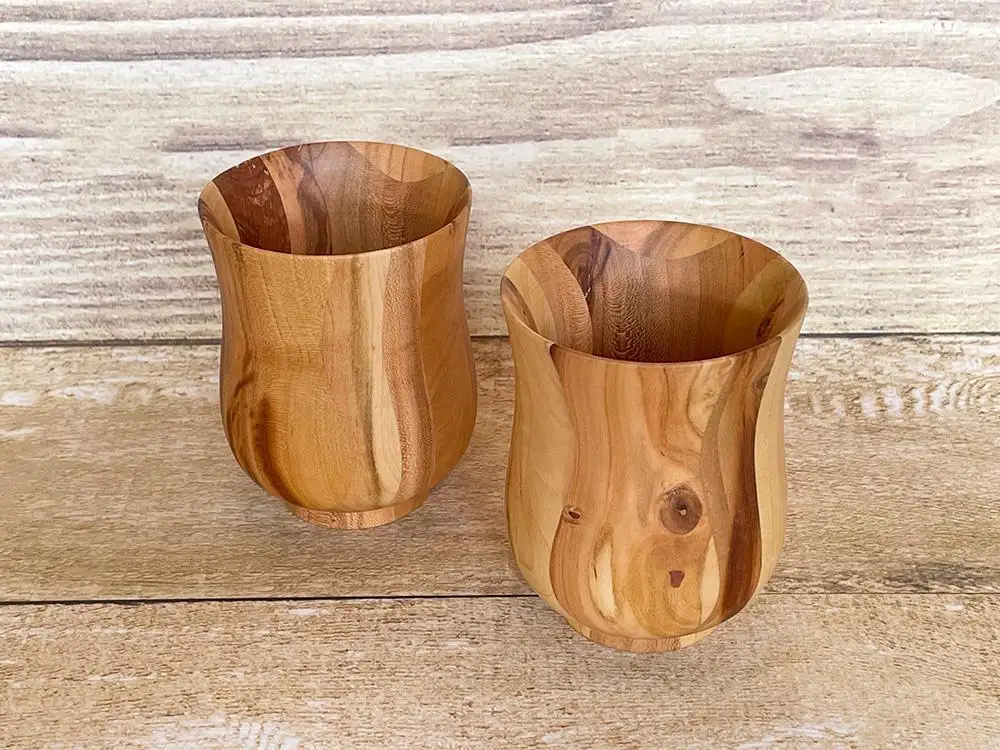 箱根の伝統技法を使って生まれた梅の木の湯呑み［工芸品工芸品］