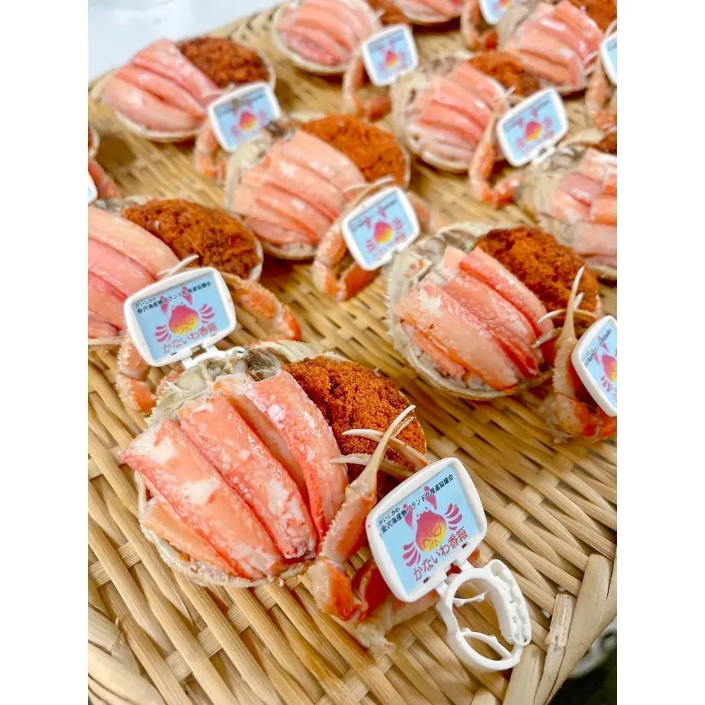 金沢で一番大きい香箱ガニの面詰（特大）（100g～120g×3杯）カニ酢3個付き甲羅盛り