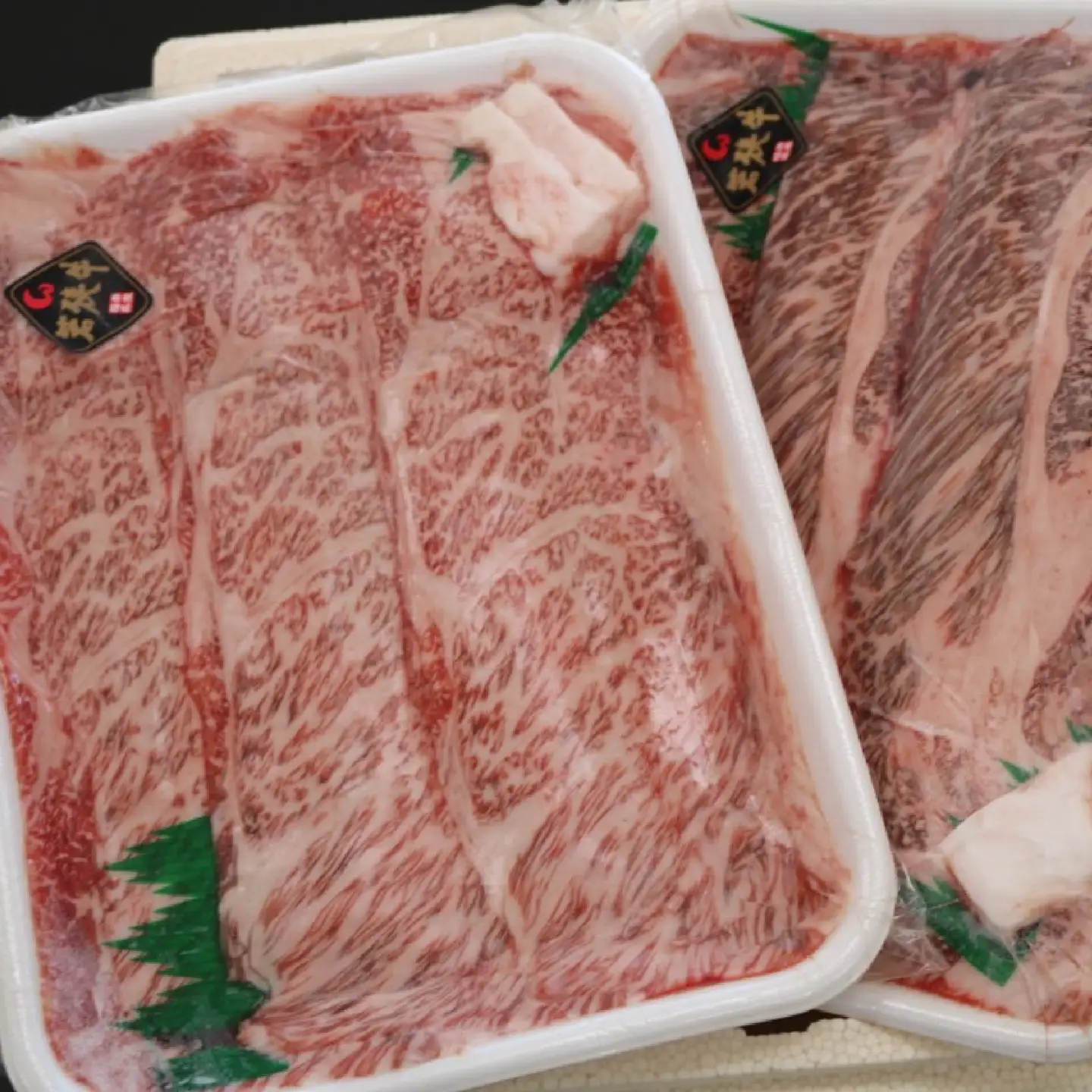 若狭牛ロースすき焼き用（冷凍）1kg 【 若狭牛 牛肉 肉 ロース 冷凍 とろける ブランド牛 すき焼き 】[C-068002]