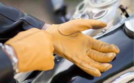 LAMP GLOVES -UTILITY GLOVE SHORTY-(カラー：キャメル／サイズ：M)【革手袋 レザー グローブ 鹿革 メンズ レディース Lamp gloves ランプグローブス ショート ドライビンググローブ バイカー ファッション 手袋 香川県 さぬき市】
