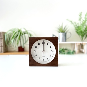 KATOMOKU dual use clock 4≪km-95BRRC≫置き掛け兼用木枠電波時計　四角(ブラウン)【A-98-B】