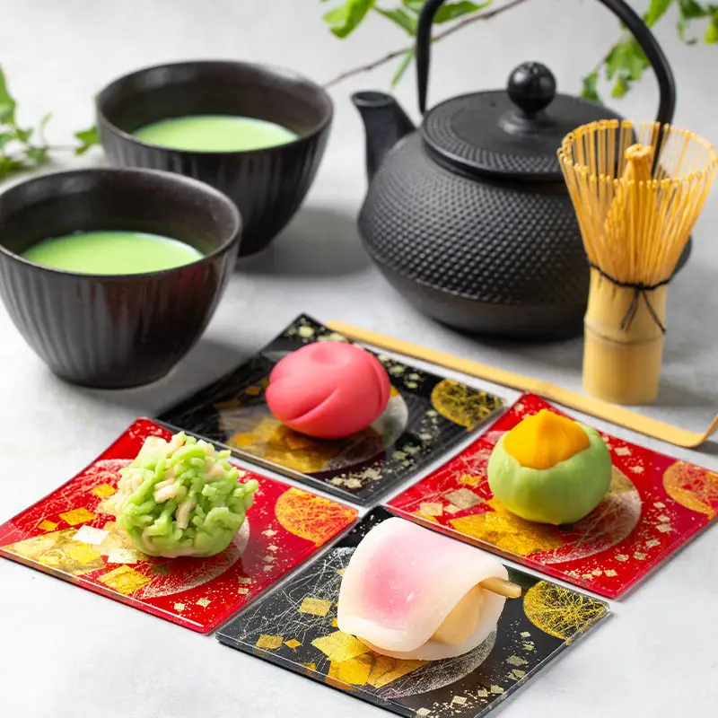 【金彩工芸山田】金彩友禅ガラスの器　和菓子皿　双子月（赤黒）