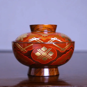 【伝統工芸品】【秀衡塗】煮物椀 秀衡雲紋（朱）けやき 拭き漆【ocy915-key-sh-1】