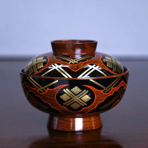 【伝統工芸品】【秀衡塗】煮物椀　秀衡雲紋（黒）けやき 拭き漆【ocy915-key-bk-1】