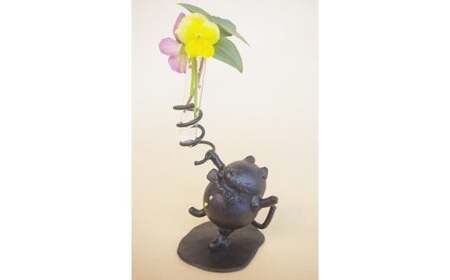 鉄工芸品 まん丸ねこちゃんのいちりんざし 手作り 鉄製 白川町 / 鉄の造形工房のぶアート＆クラフト[AWAU002]