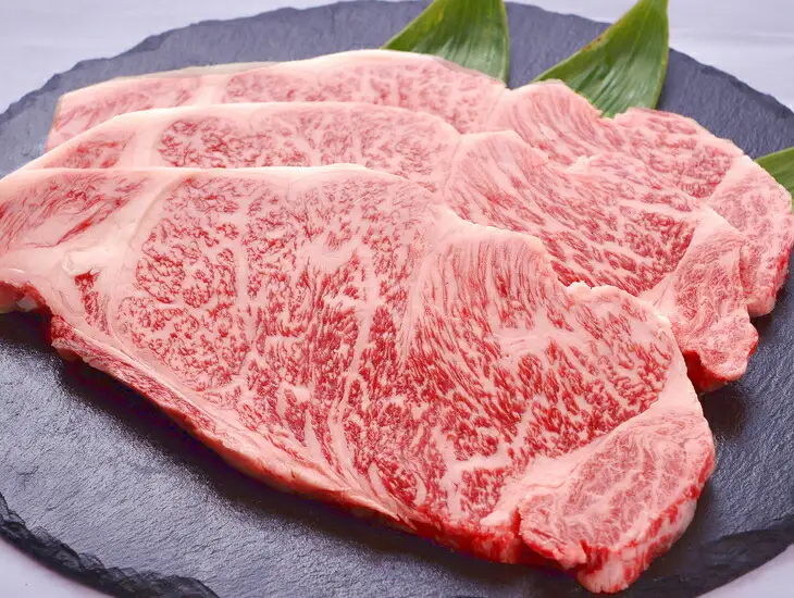 極上但馬牛 サーロインステーキ 300g / 但馬牛 黒毛和牛 霜降り サーロイン ステーキ 赤身 ステーキ肉 焼肉 国産牛 和牛 肉 牛肉 特産品 お祝い ギフト【但馬ビーフはまだ】