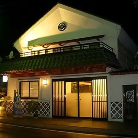小鹿野温泉須崎旅館(バストイレ付8畳)1泊2食宿泊券(1名分)　【平日のみ】_小鹿野温泉 須崎旅館 宿泊券_【1201302】